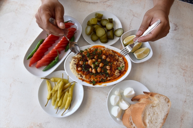 Hatay ve Tarsus mutfağından adı aynı sunumu farklı lezzet: Humus